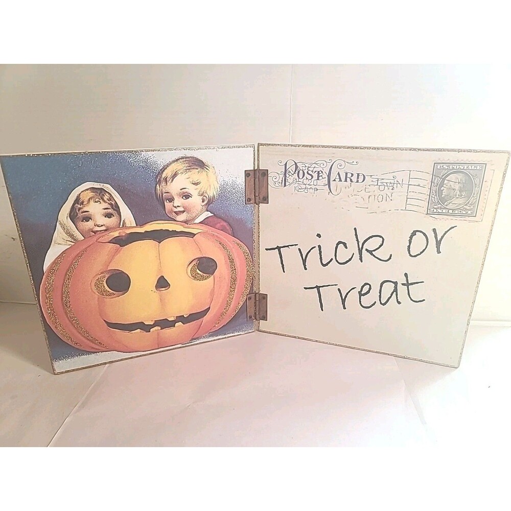 Bifold Vintage Style Halloween Postcard Decor 18"X 9.25"